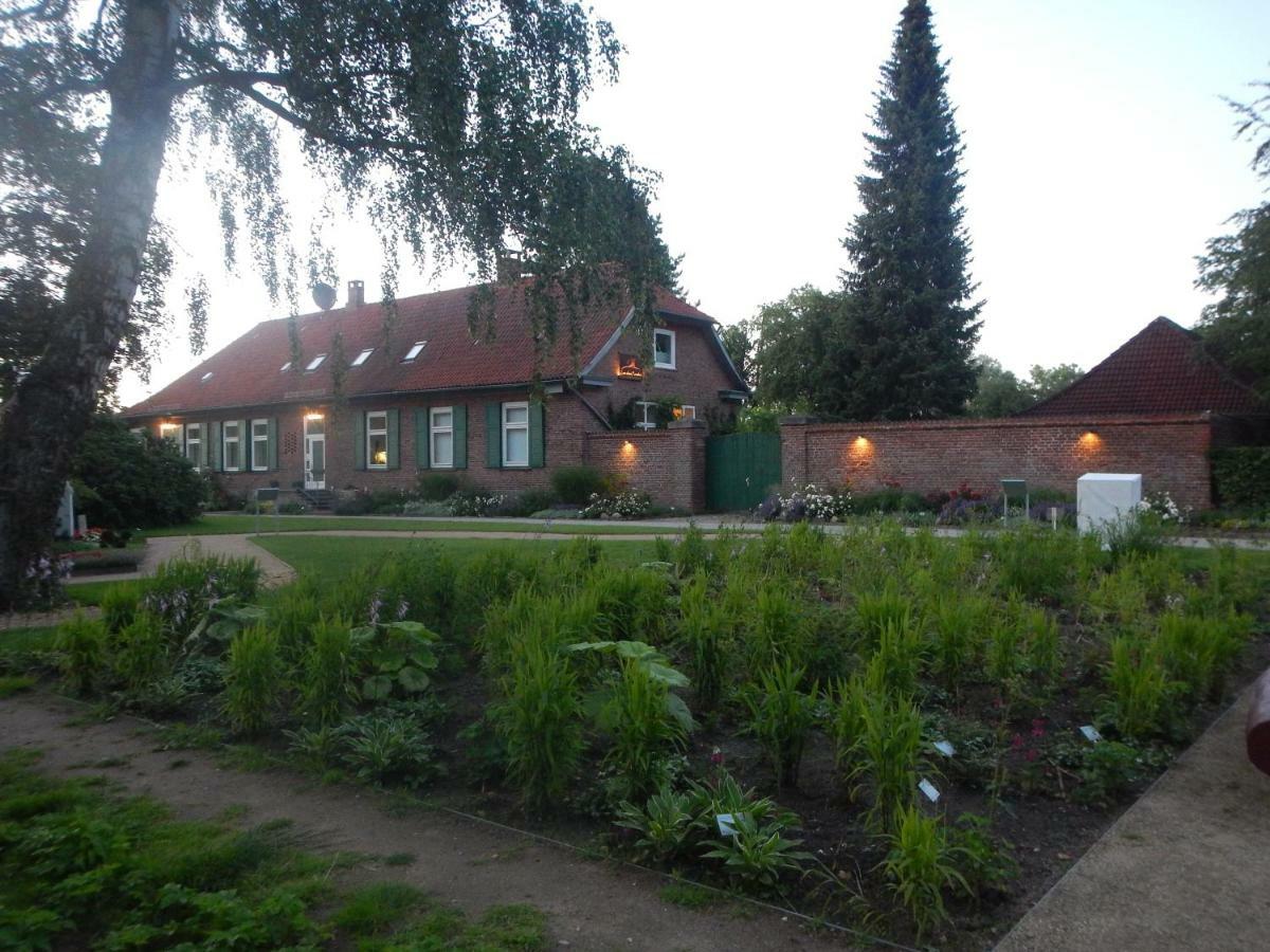 4 Sterne Wohnen "Zum Alten Forsthof" Am Schlosspark, App 1 "Smuck Und Groot" Eutin Exteriör bild